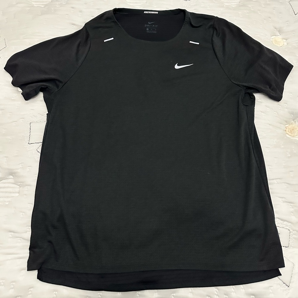 XL Nike Black Short Sleeve Athletic Tee